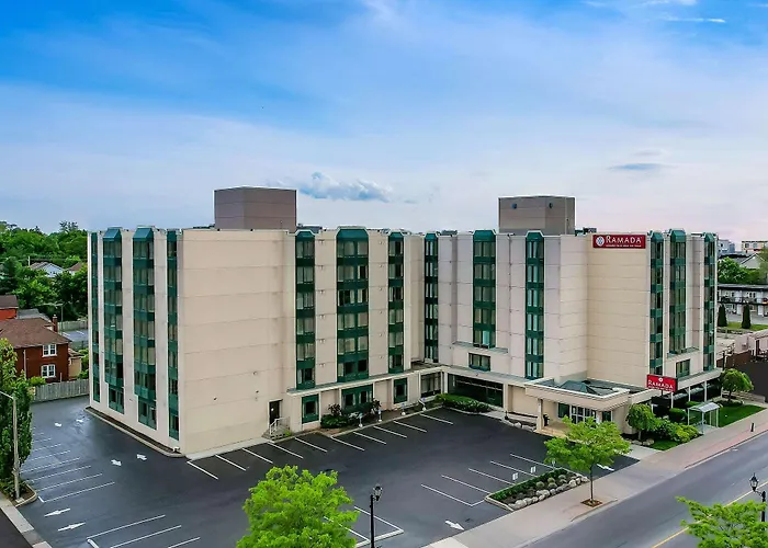 Ramada By Wyndham Niagara Falls Near The Falls