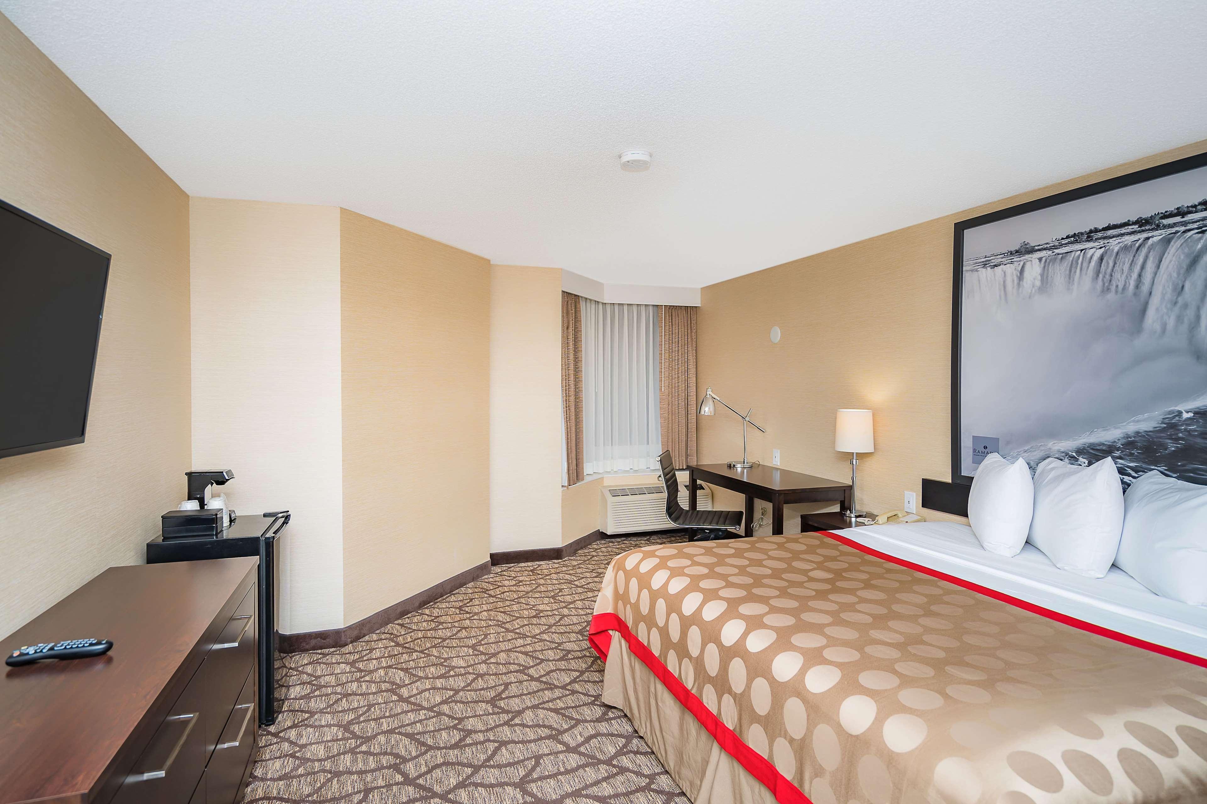 Ramada By Wyndham Near The Falls Hotel Niagara Falls