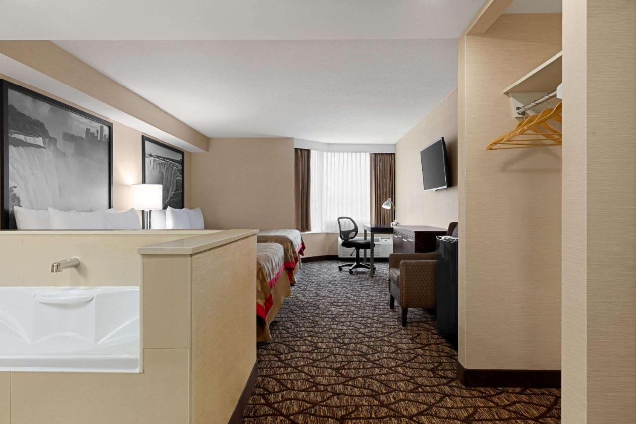 Ramada By Wyndham Near The Falls 3* Niagara Falls