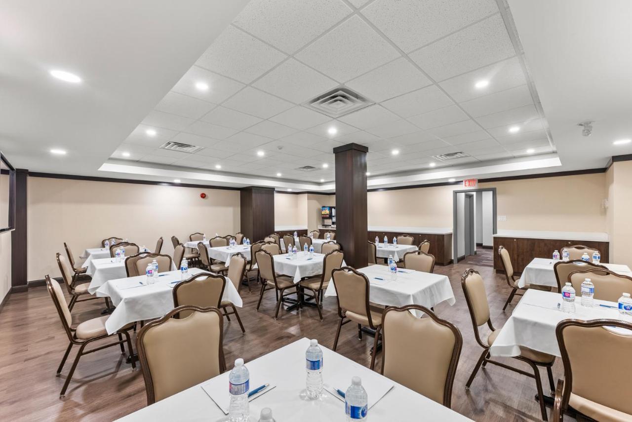 Hotel Ramada By Wyndham Near The Falls Niagara Falls