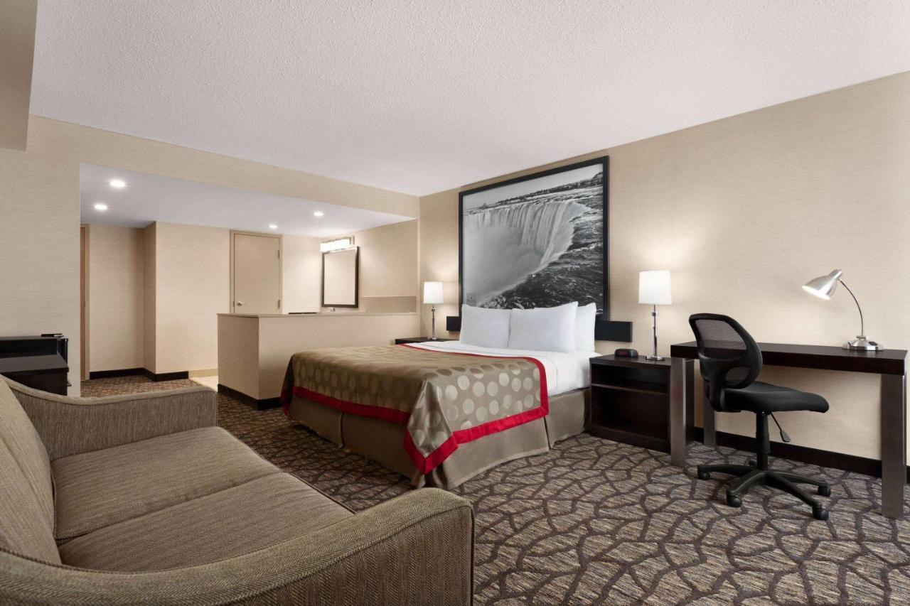 Ramada By Wyndham Near The Falls 3* Niagara Falls