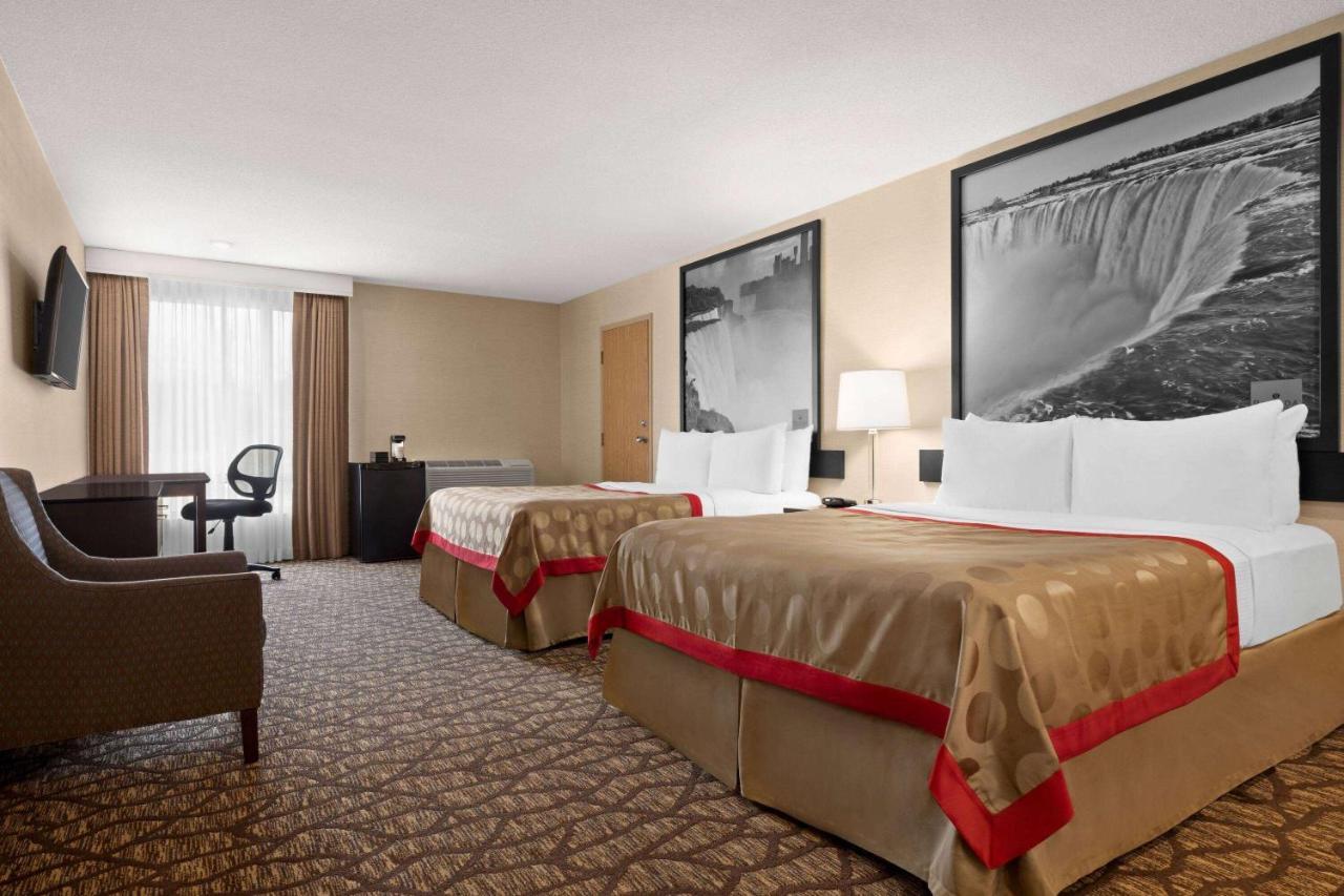 Hotel Ramada By Wyndham Near The Falls