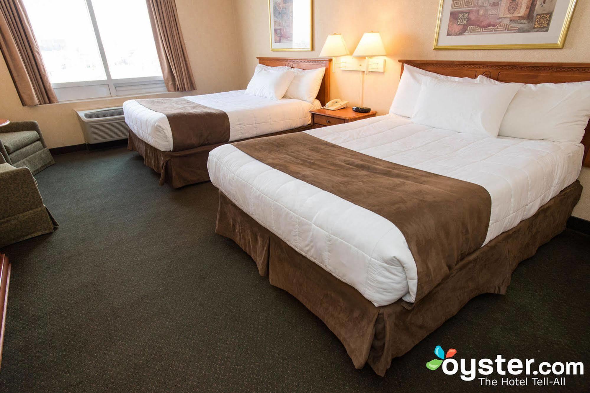 Hotel Ramada By Wyndham Near The Falls Niagara Falls