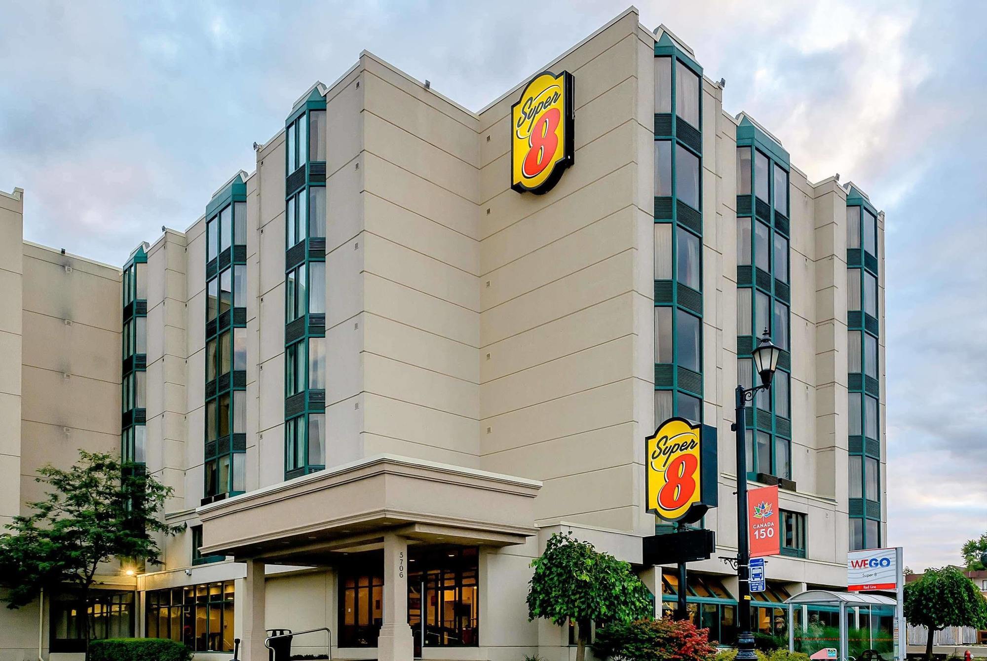 Ramada By Wyndham Near The Falls Niagara Falls