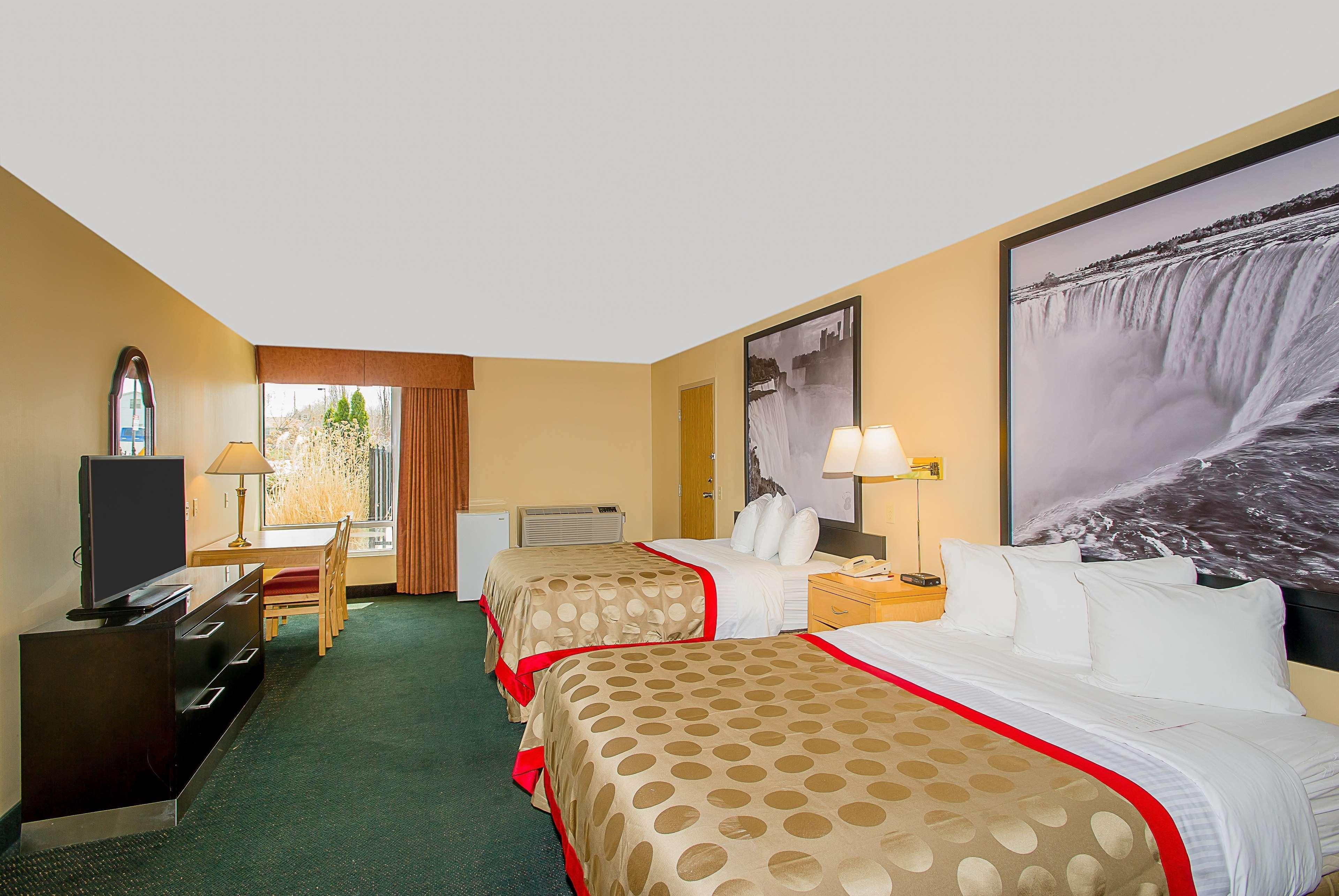 Ramada By Wyndham Near The Falls